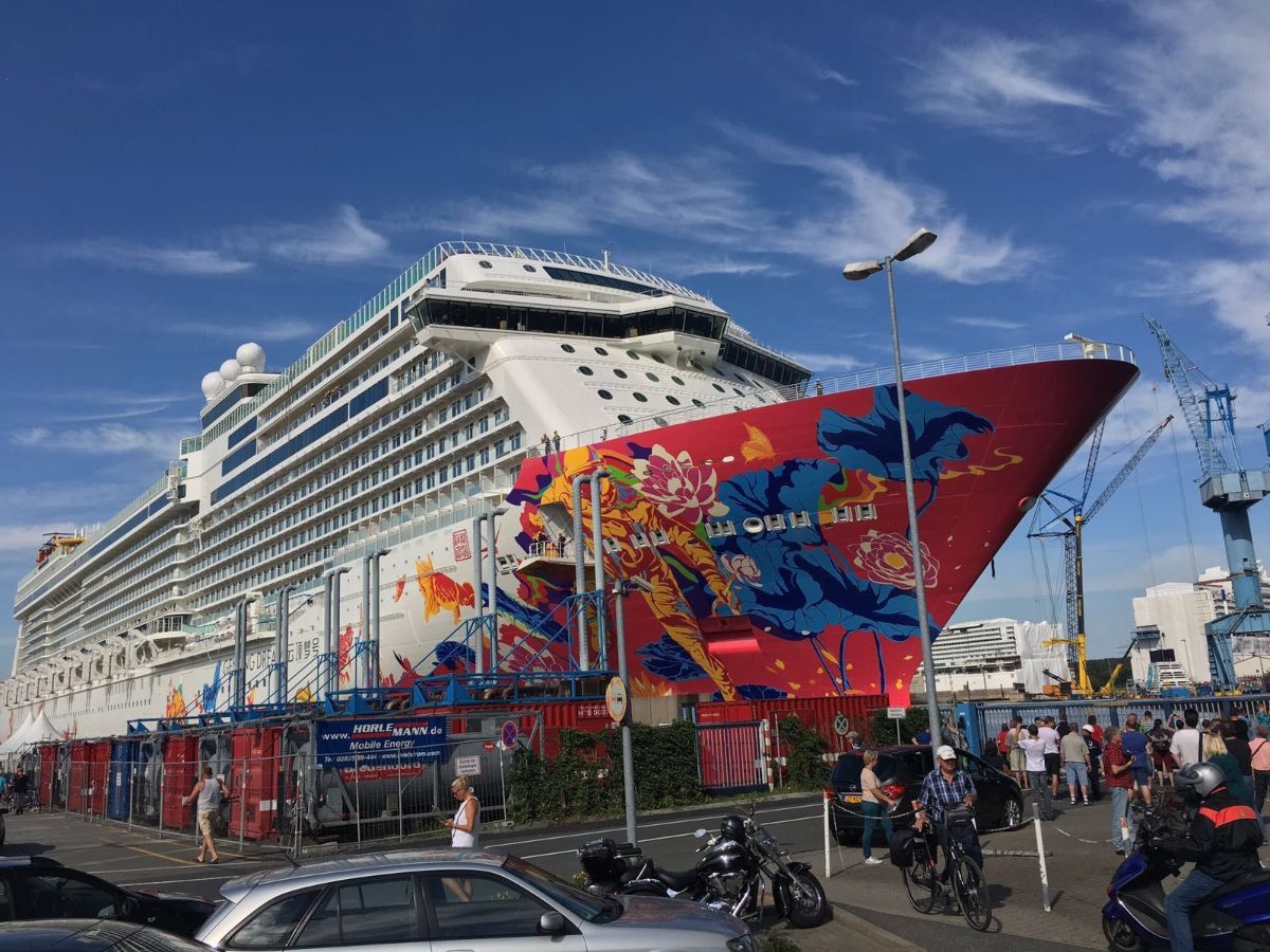 Kruīza kuģis Meyer Werft rūpnīcā
